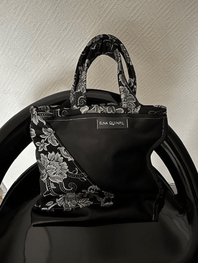 Sac à main "Elna QUINFIL" noir plat semi rigide côté arrondi