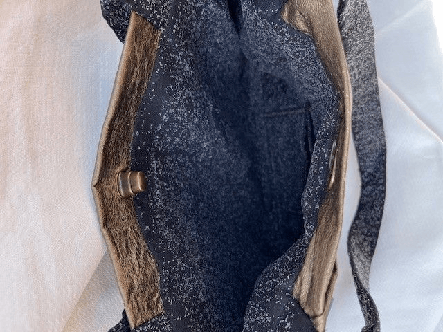 Sac à main "Elna QUINFIL" doré plat souple similicuir