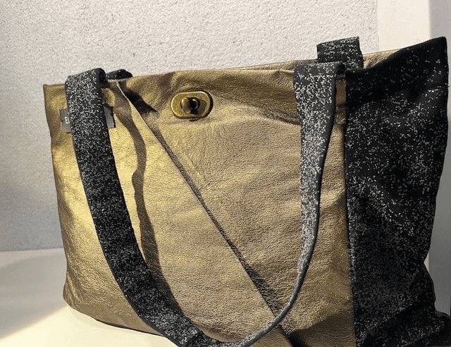 Sac à main &quot;Elna QUINFIL&quot; doré plat souple similicuir